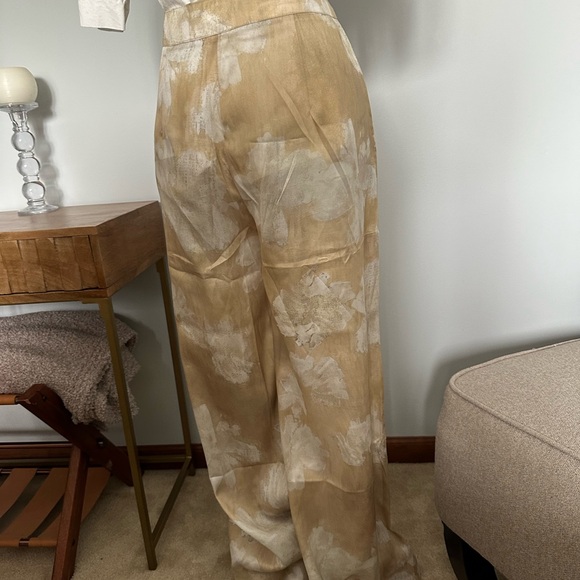 Commense Beige and White Floral Wide Leg Pants - Picture 2 of 8